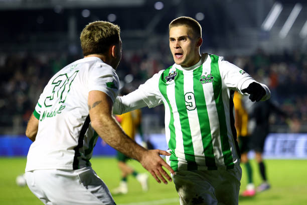 老鹰队的中 老鹰队的中