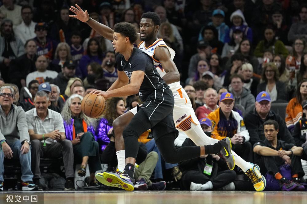 初次亮相 初次亮相